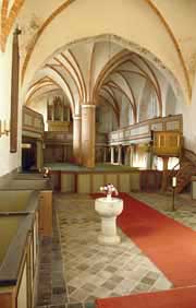Dorfkirche Lüdershagen - zweischiffige Kirche