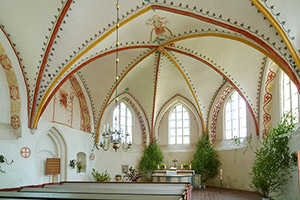 Christuskirche Velgast Blick zur Orgel