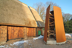 Schifferkirche Ahrenshoop und Glockenstuhl