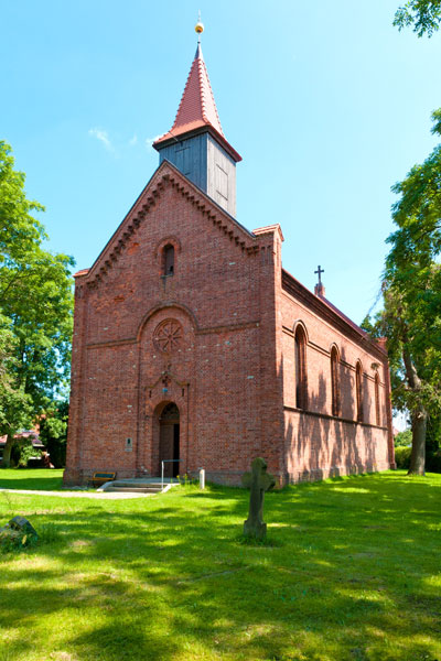 zurück zu Dorfkirche Dierhagen ...