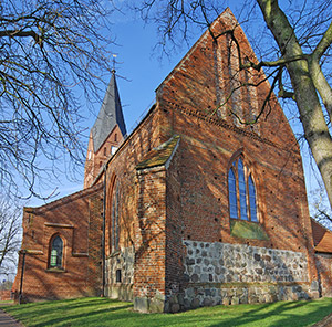 Kirche Damgarten Ostgiebel - Bild vergrößern ...