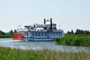 MS Riverstar auf dem Prerow-Strom