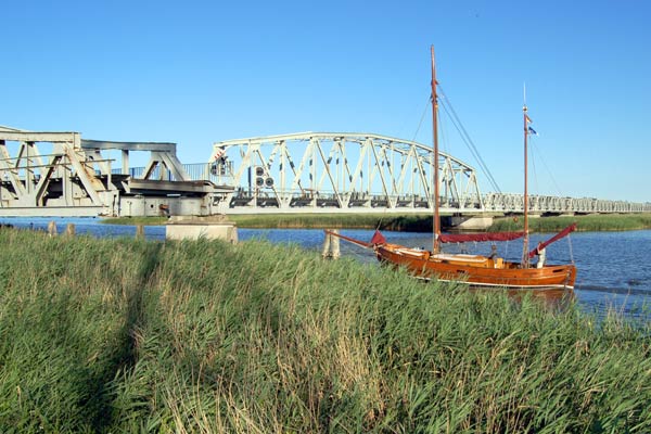 zur Übersicht Meiningenbrücke ...