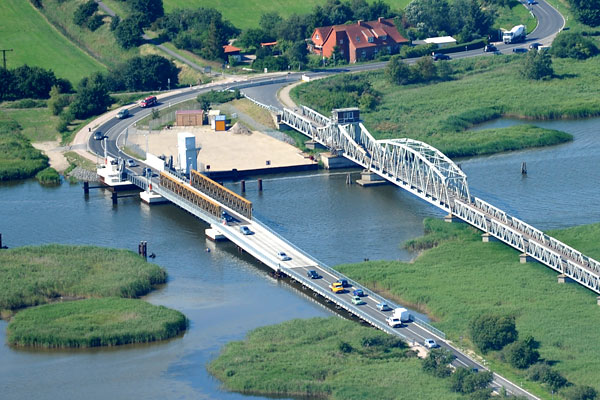 Meiningenbrücke zwischen Barth und Zingst, Brückenzug