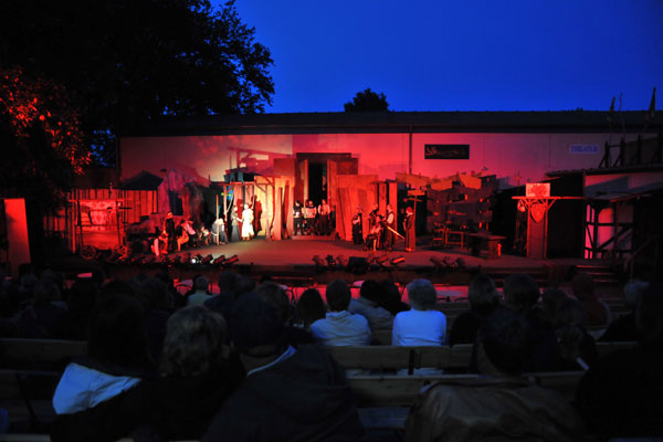 zurück zu Theater Barther Bodden Bühne