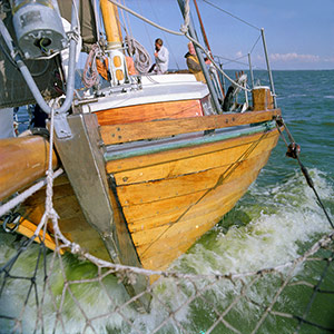 Zeesboot in voller Fahrt - Bild vergrößern...