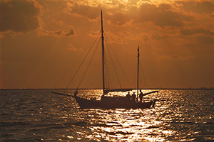 Zeesenboot am Abend - Bild vergrößern...